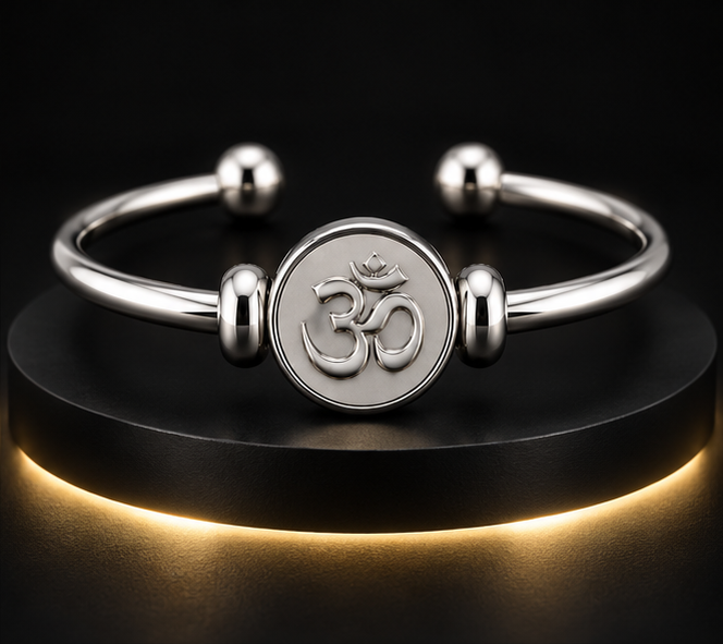 TIMELINE bangle Om reverse view